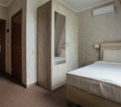 Стандарт одноместный без балкона вид на парк в Кавказ