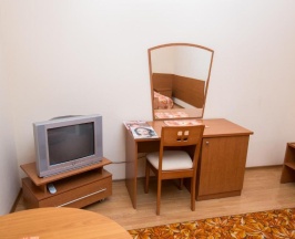 Номер стандарт с 1 двуспальной кроватью (с завтраком) в Сура