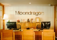 Трёхместный номер Standard Пентхаус в Moon Dragon Hotel