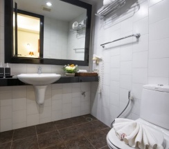 Трёхместный номер Standard в Lokal Phuket