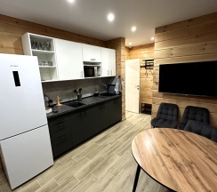 Апартаменты вместимостью 2+2  1 этаж (№2) в Сибирский