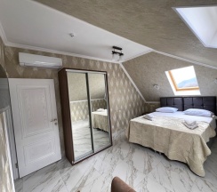 Апартаменты четырехместные в Заповедная 15А