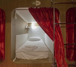 верхняя капсула в Nevsky Capsule Hotel