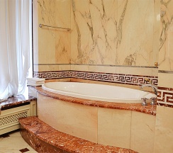 Улучшенный номер с видом на город в Taleon Imperial Hotel