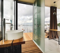 Зеркальный дом - первая линия в F911