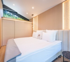 Шале на берегу вулканической реки в Кунашир резорт и СПА