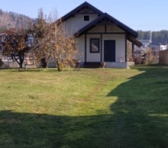Дом улучшенный в House in the village