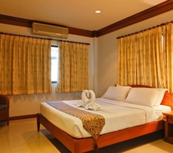 Шестиместный Suite Penthouse с 3 комнатами в Inn House Hotel