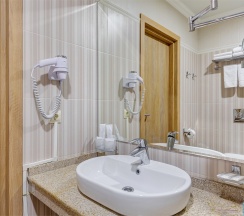 Номер первой категории Стандарт с балконом в Лермонт