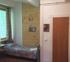 2-местный номер полулюкс в Каморка с лежанкой у окна