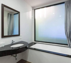 Двухместный номер Deluxe двуспальная кровать в The BluEco Hotel