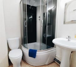 трёхместный номер в Космос