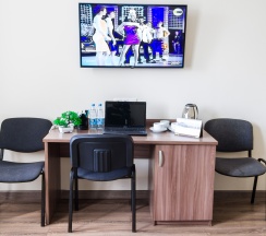 Трехместный стандарт в Аристоль