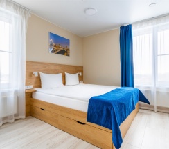 Семейный номер с двуспальной кроватью и диваном в Best Western Zoom Hotel