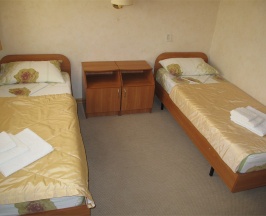 №4 Двухместный номер с 2 односпальными кроватями в Аркона