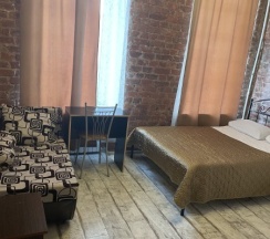 Трехместный стандартный с собственной ванной комнатой в Капитал