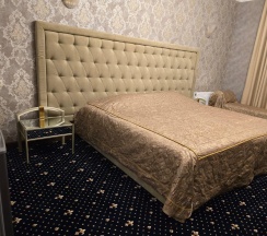 3-местная комната стандарт в Golden House