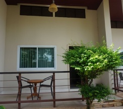 Двухместная вилла с видом на сад двуспальная кровать в The Park Nangrong Resort