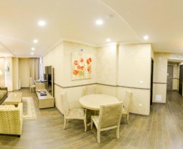 Двухместный полулюкс с видом на город двуспальная кровать в Ramada By Wyndham