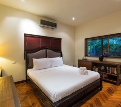 Вилла с 3 комнатами в Viola Pool Villa