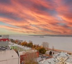 Апартаменты с балконом и с красивым видом из окна в RentPlaza