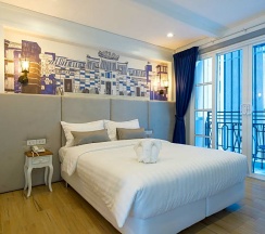 Двухместный номер Deluxe с балконом и с видом на город 2 отдельные кровати в White Ivory Bed & Breakfast