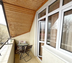 Семейный четырехместный комфорт с балконом и доп местом (4  этаж) в Атриум