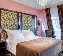 Улучшенный номер с видом на улицу в Dom Boutique Hotel