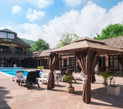 Двухместный стандарт с цельной кроватью в Лотос