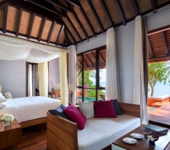 Вилла рядом с пляжем в Renaissance Koh Samui Resort & Spa