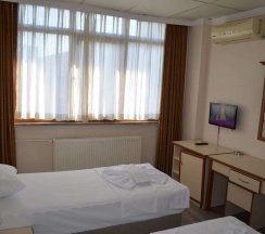 Двухместный номер Standard с видом на окрестности 2 отдельные кровати в Ayvalik Palas Hotel