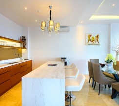 Вилла с 2 комнатами в Canggu Rooftop Villas
