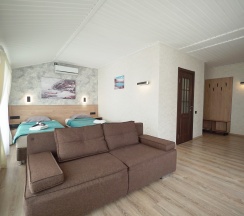 Двухместный номер с большой кроватью или двумя односпальными кроватями КОМФОРТ ПЛЮС в Морской