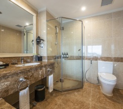 Двухместный номер Deluxe с видом на океан двуспальная кровать в Vinpearl Resort & Spa Nha Trang Bay