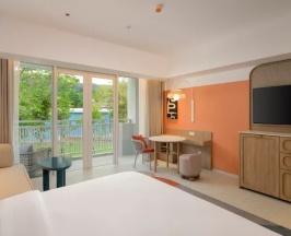 Семейный люкс Deluxe в Centara Karon Resort Phuket