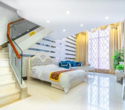 Двухместный номер Standard Дуплекс (2 отдельные кровати) в Louidon Mega Duplex Apartment - Beijing Rd