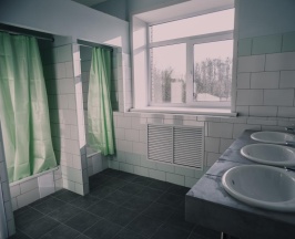 Кровать в 8-местном общем номере (удобства на этаже) в Hostel76