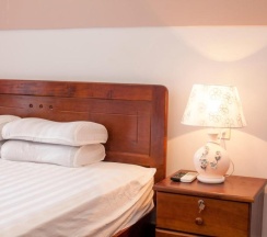 Семейный номер Standard с балконом и с красивым видом из окна в Phuong Nam Guest House
