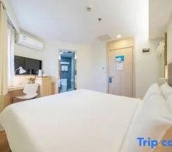 Двухместный номер Standard (двуспальная кровать) в Hanting Hotel Shanghai Huanqiugang