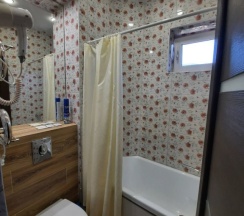 Трёхместный номер Superior с балконом и с красивым видом из окна в Morskoy priboy