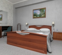 2-х местный номер повышенной комфортности с большой кроватью в Жемчуг