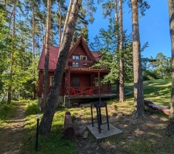 Шестиместный коттедж Богатырский с балконом в Ателика Улиткино