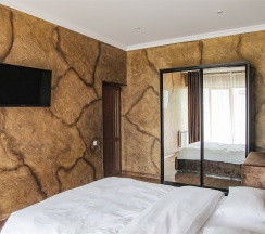 дом Охотник в Панорама