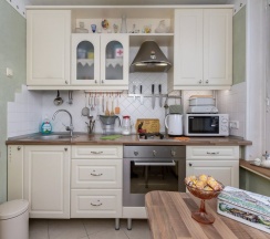 Апартаменты с 3 комнатами с балконом и с красивым видом из окна в Соколов