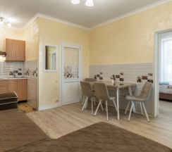 Апартаменты с балконом в Гостевой дом