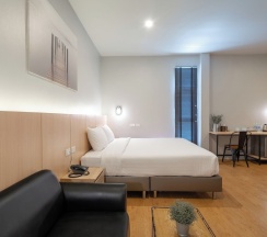 Двухместный номер Standard c 1 комнатой двуспальная кровать в The Arbern Hostel x Bistro