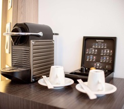 Номер комфорт бизнес с 1 двуспальной кроватью в Novotel Krasnoyarsk center