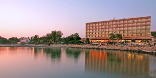 Айос-Атанасиос: Отель Crowne Plaza Limassol by IHG