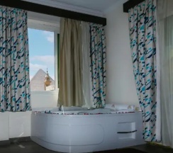 Люкс Executive с видом на пирамиды и джакузи в Pyramid Edge Hotel & Exclusive Pyramids View Rooftop