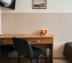 Двухместный номер с общей ванной комнатой (дабл или твин) в Алиса